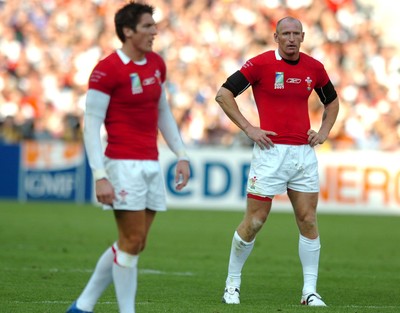 29.09.07 - Wales v Fiji - Rugby World Cup 2007 - Wales' Gareth Thomas and James Hook(L) 