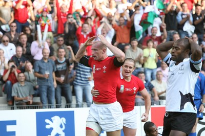 29.09.07 Wales v Fiji... Wales' Gareth Thomas celebrates  try. 