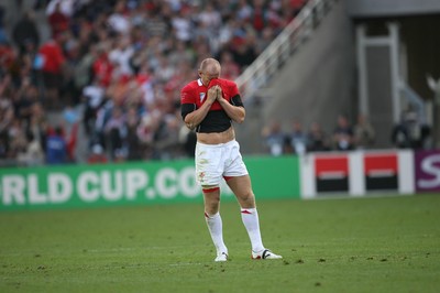 29.09.07 Wales v Fiji... Wales' Gareth Thomas  dejected at the end of the game. 