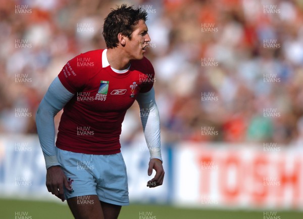 29.09.07 - Wales v Fiji - Rugby World Cup 2007 - Wales' James Hook 
