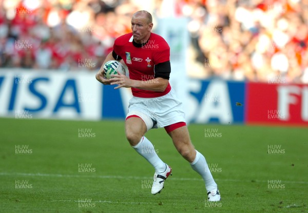 29.09.07 - Wales v Fiji - Rugby World Cup 2007 - Wales' Gareth Thomas, who wins his 100th cap for Wales today 
