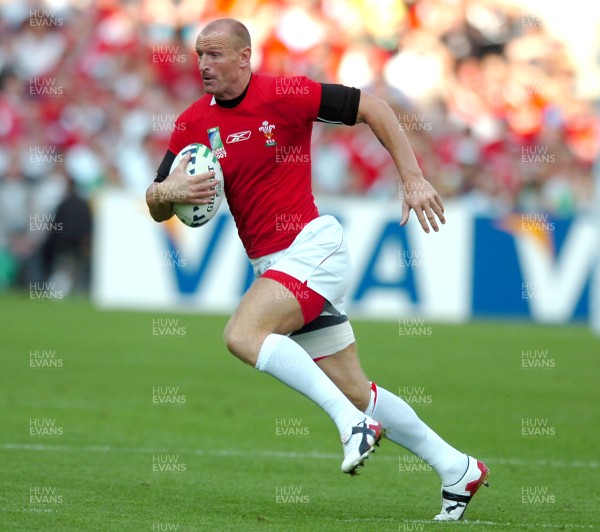29.09.07 - Wales v Fiji - Rugby World Cup 2007 - Wales' Gareth Thomas, who wins his 100th cap for Wales today 