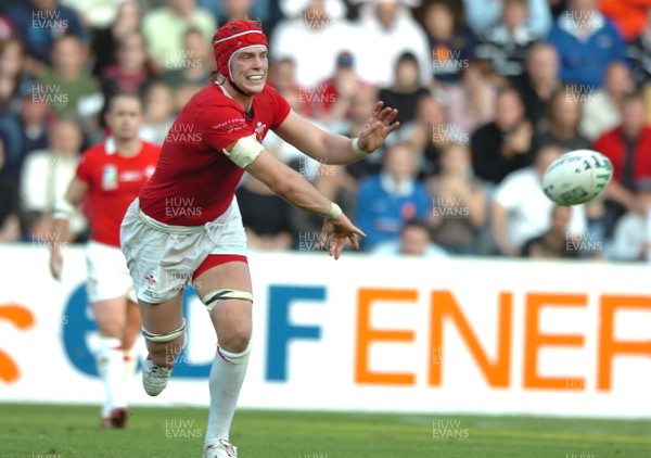 29.09.07 - Wales v Fiji - Rugby World Cup 2007 - Wales' Alun Wyn Jones 