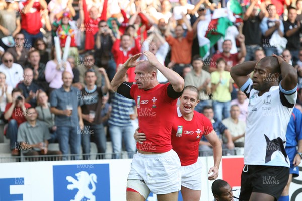 29.09.07 Wales v Fiji... Wales' Gareth Thomas celebrates  try. 