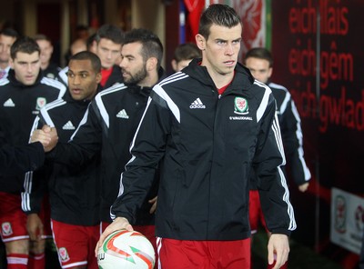 161113 - Wales vs Finland - International Friendly Gareth Bale leads the team out for their pre match warm up(c) Huw Evans Agency