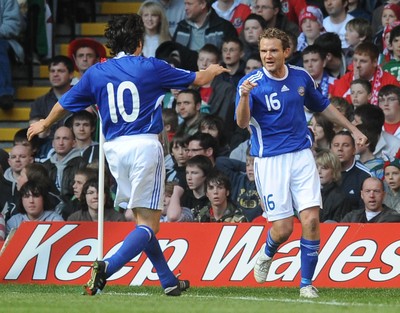 28.03.09 - Wales v Finland, FIFA World Cup 2010 Qualifying Group 4 -  Finland's Jonatan Johansson (R) celebrates with Jari Litmanen after scoring goal 