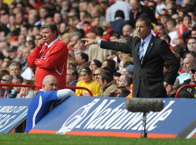 28.03.09 - Wales v Finland, FIFA World Cup 2010 Qualifying Group 4 -  Wales Manager John Toshack (L) alongside Finland coach Stuart Baxter 