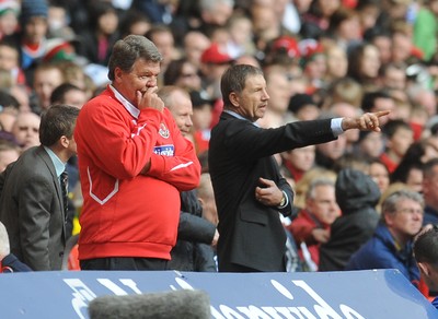 28.03.09 - Wales v Finland, FIFA World Cup 2010 Qualifying Group 4 -  Wales Manager John Toshack and Finland Coach Stuart Baxter 