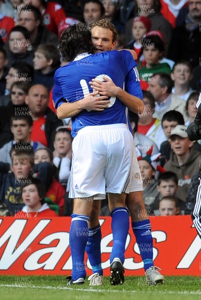 28.03.09 - Wales v Finland, FIFA World Cup 2010 Qualifying Group 4 -  Finland's Jonatan Johansson celebrates with Jari Litmanen after scoring goal 