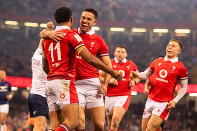 100324 - Wales v France - Guinness Six Nations - Wales Rio Dyer celebrates his try 