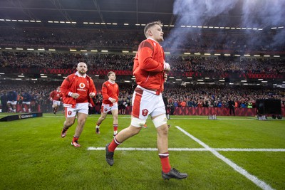 100324 - Wales v France - Guinness 6 Nations Championship - Alex Mann of Wales runs onto the pitch