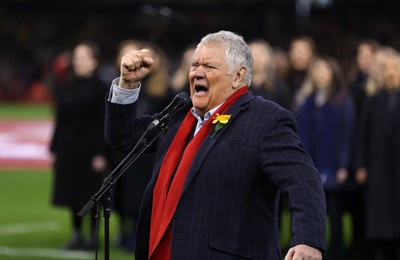 100324 - Wales v France - Guinness 6 Nations Championship - Max Boyce sings in the stadium