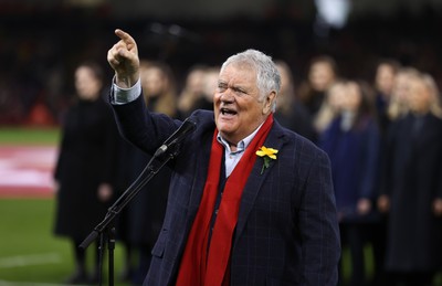 100324 - Wales v France - Guinness 6 Nations Championship - Max Boyce sings in the stadium