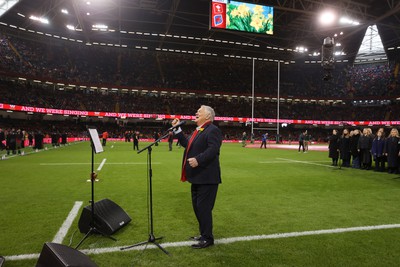 100324 - Wales v France - Guinness 6 Nations Championship - Max Boyce sings in the stadium