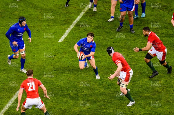 110322  - Wales v France - Guinness Six Nations  - Antoine Dupont of France makes a run into the Welsh defence 