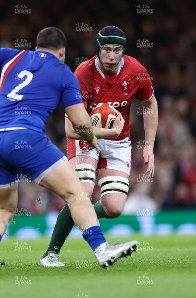 110322 Wales v France, Guinness Six Nations 2022 - Adam Beard of Wales takes on Julien Marchand of France