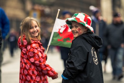 150226 - Wales v France - Guinness Six Nations - Fans in Cardiff City Centre ahead of the game 