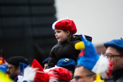 150226 - Wales v France - Guinness Six Nations - Fans in Cardiff City Centre ahead of the game 