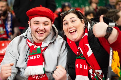 150226 - Wales v France - Guinness Six Nations - Fans during the game 