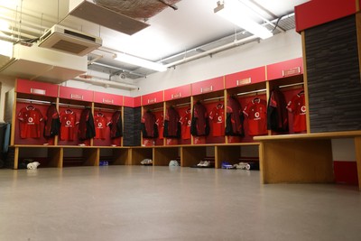 150226 - Wales v France - Guinness Six Nations Championship - Wales dressing room before the game