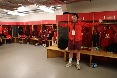 150226 - Wales v France - Guinness Six Nations Championship - Ryan Elias of Wales in the dressing room before the game