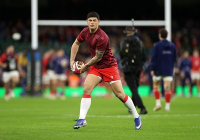 150226 - Wales v France - Guinness Six Nations Championship - Louis Rees-Zammit of Wales during the warm up