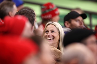 150226 - Wales v France - Guinness Six Nations Championship - Wales fans