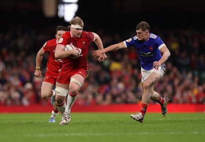 150226 - Wales v France - Guinness Six Nations Championship - Aaron Wainwright of Wales 