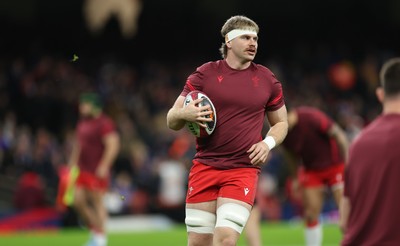 150226 - Wales v France, 2026 Guinness Six Nations - Aaron Wainwright of Wales during warm up