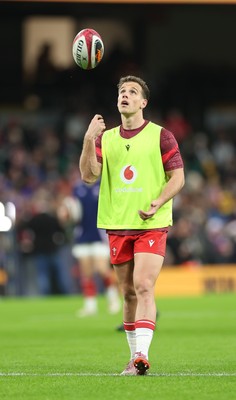 150226 - Wales v France, 2026 Guinness Six Nations - Kieran Hardy of Wales  during warm up