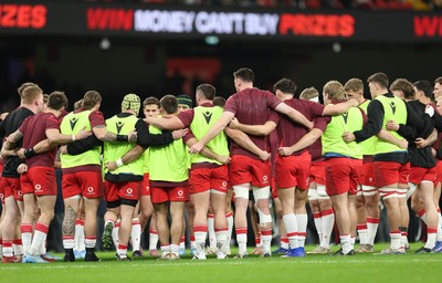 150226 - Wales v France, 2026 Guinness Six Nations - The Wales team huddle up ahead of the match