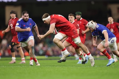 150226 - Wales v France, 2026 Guinness Six Nations - Ben Carter of Wales breaks for the line