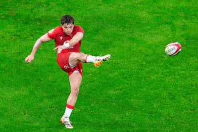 150226 - Wales v France - Guinness Six Nations - Dan Edwards of Wales kicks the ball