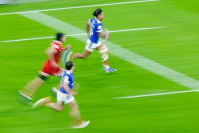 150226 - Wales v France - Guinness Six Nations - Theo Attissogbe of France goes over for a try
