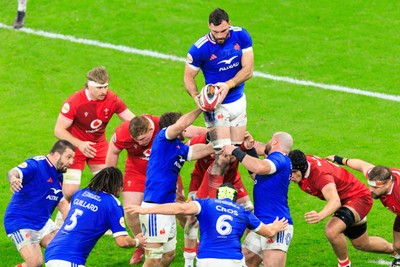 150226 - Wales v France - Guinness Six Nations - Charles Ollivon of France wins a lineout