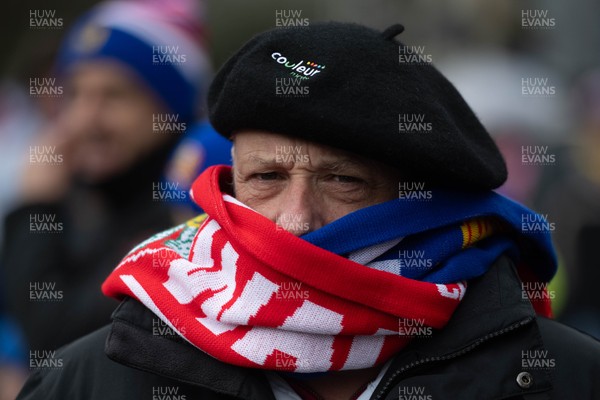 150226 - Wales v France - Guinness Six Nations - Fans in Cardiff City Centre ahead of the game 