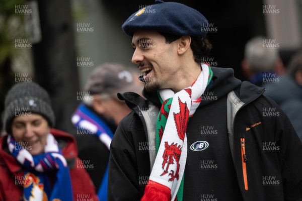 150226 - Wales v France - Guinness Six Nations - Fans in Cardiff City Centre ahead of the game 