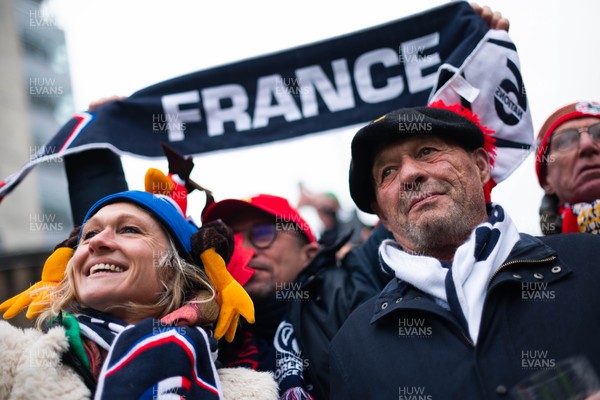 150226 - Wales v France - Guinness Six Nations - Fans in Cardiff City Centre ahead of the game 