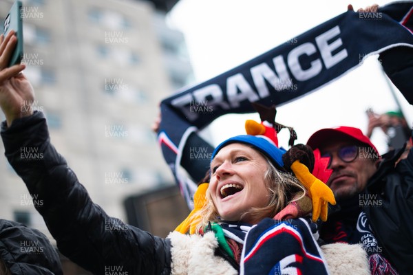 150226 - Wales v France - Guinness Six Nations - Fans in Cardiff City Centre ahead of the game 