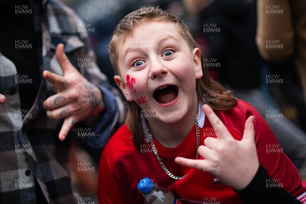 150226 - Wales v France - Guinness Six Nations - Fans in Cardiff City Centre ahead of the game 