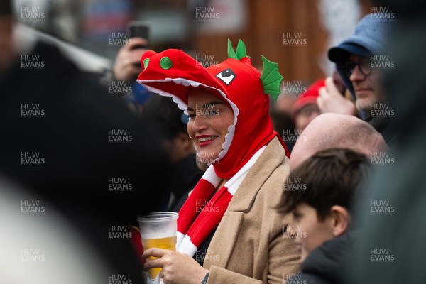 150226 - Wales v France - Guinness Six Nations - Fans in Cardiff City Centre ahead of the game 