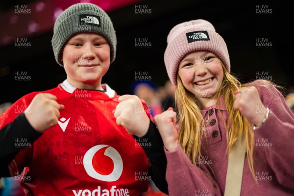 150226 - Wales v France - Fans during the game 
