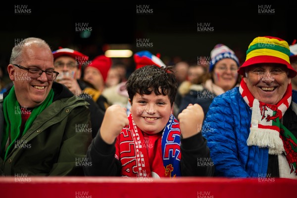 150226 - Wales v France - Fans during the game 
