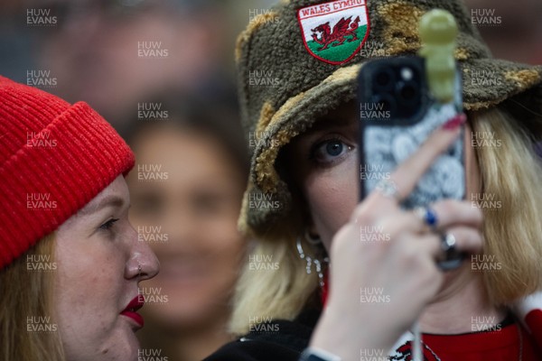 150226 - Wales v France - Guinness Six Nations - Fans during the game 