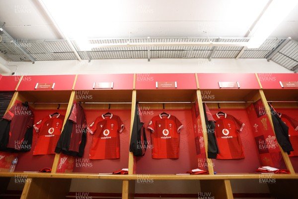 150226 - Wales v France - Guinness Six Nations Championship - Wales dressing room before the game