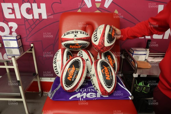 150226 - Wales v France - Guinness Six Nations Championship - Wales dressing room before the game
