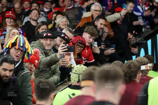 150226 - Wales v France - Guinness Six Nations Championship - Wales fans