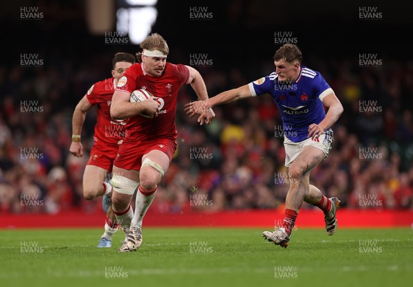 150226 - Wales v France - Guinness Six Nations Championship - Aaron Wainwright of Wales 