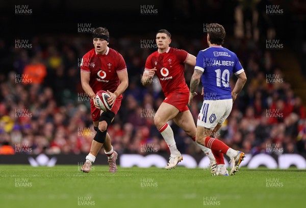 150226 - Wales v France - Guinness Six Nations Championship - Alex Mann of Wales 
