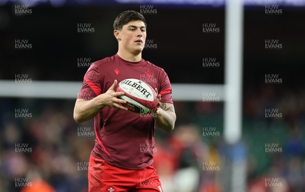 150226 - Wales v France, 2026 Guinness Six Nations - Louis Rees-Zammit of Wales during warm up